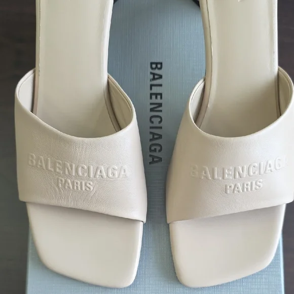 Balenciaga Women's Beige Mules - Picture 2 of 12